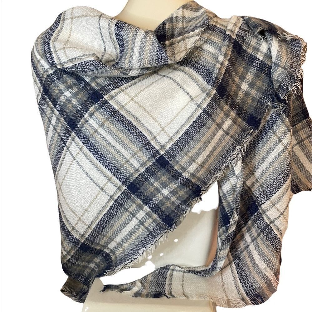 PLAID BLANKET SCARF AND CHOICE OF ONE BERET